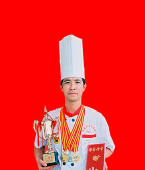 王少华高级烹调师