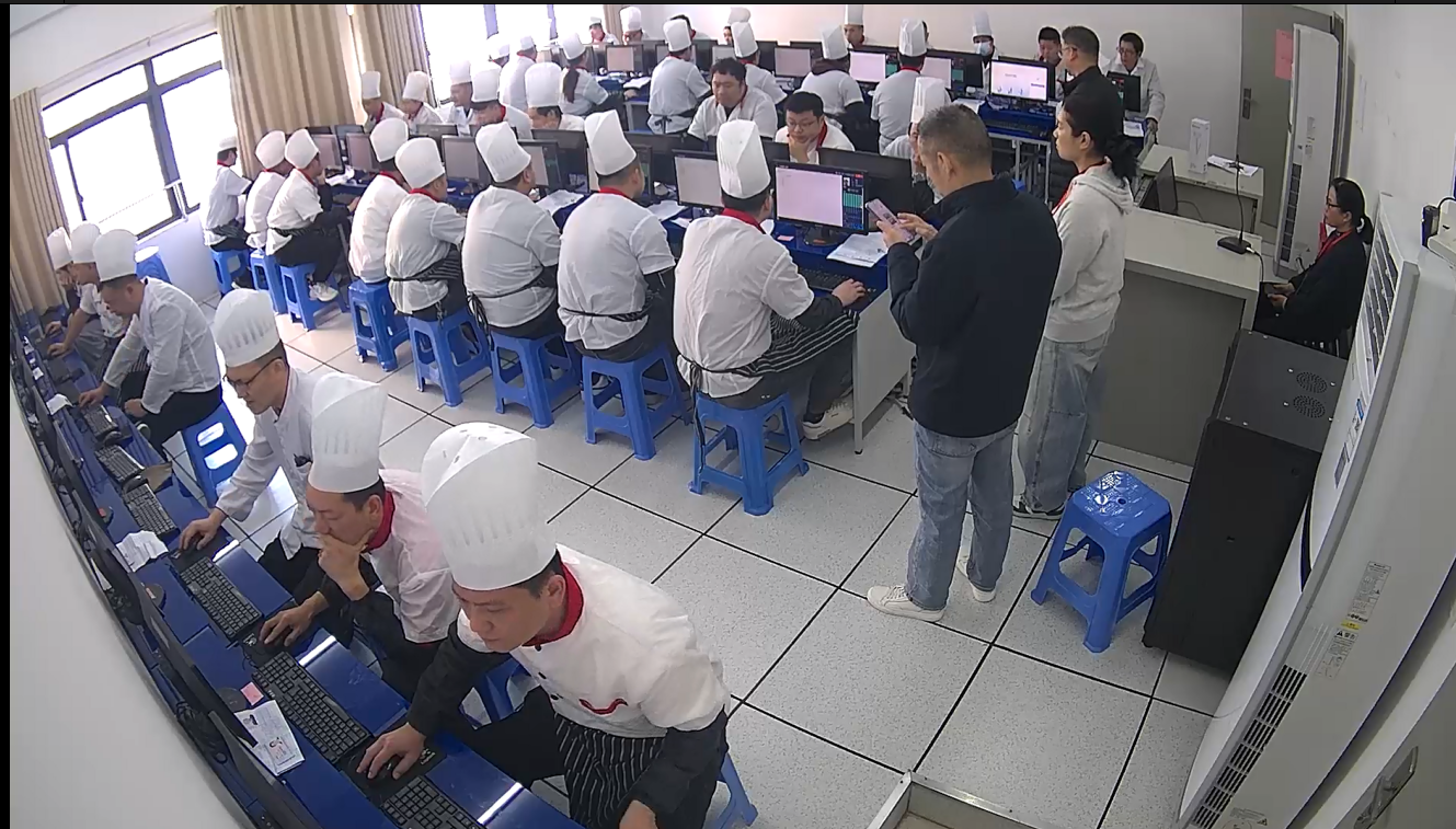 ��ʦ��ѵ+��ʦ��֤����ѡ�����и߳�ְҵ��ѵѧУ��һվʽ�ɾʹ�